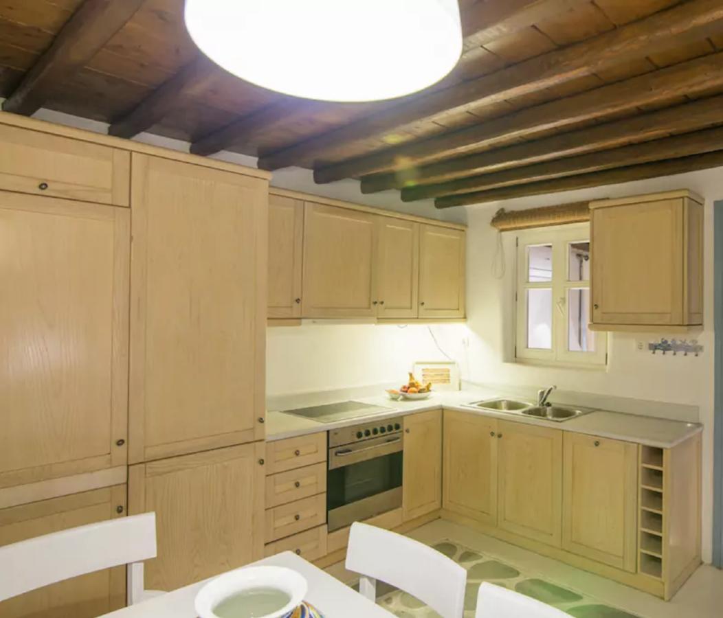 Villa Pleiades Ornos  Buitenkant foto